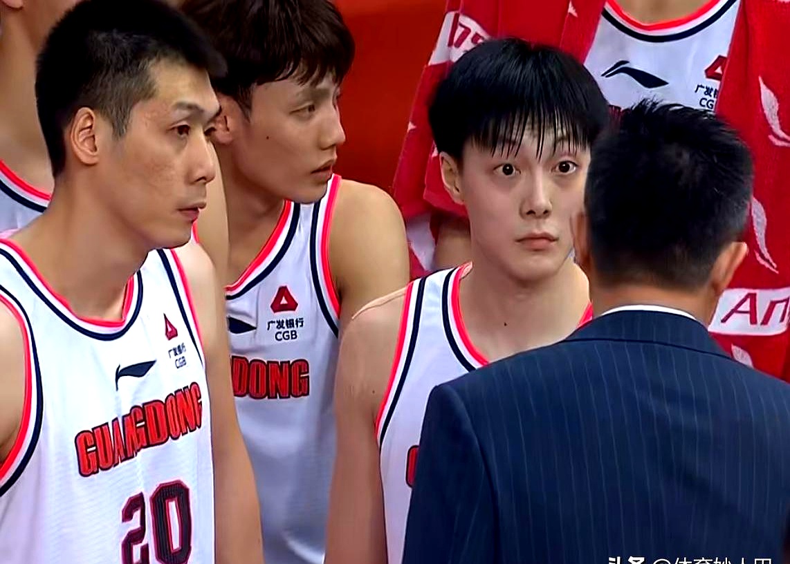 广州队冲刺阶段更衣室发声，志在CBA常规赛名次提升，更衣室稳定，训练强度明显提升的简单介绍